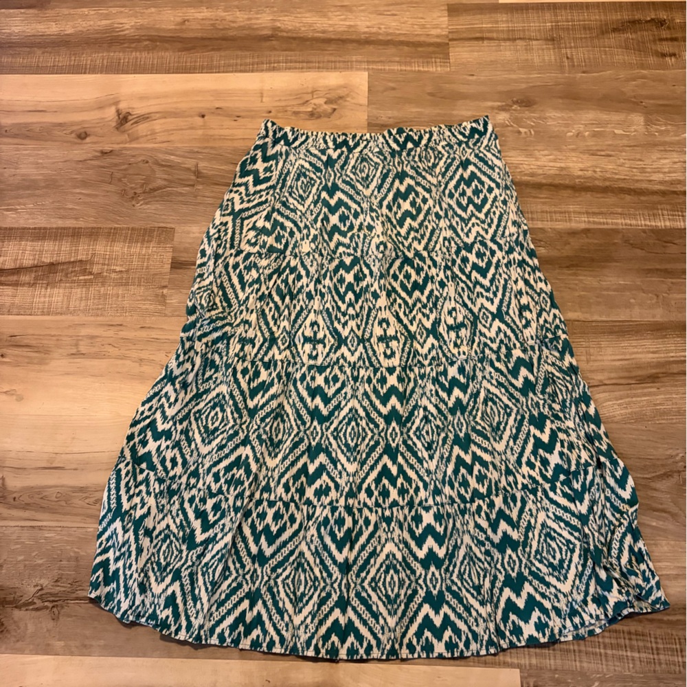 Old Navy Teal and White maxi Skirt - Picture 2 of 3